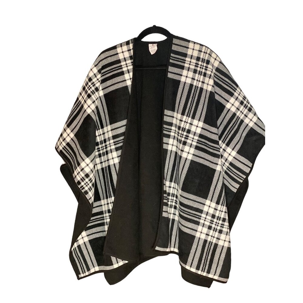WOOLRICH Reversible Cape Wrap Poncho Buffalo Plaid Black White Women One Size